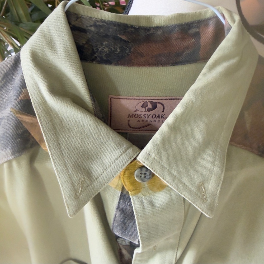 MOSSY OAK men’s large camouflage hunting shirt very good condition large - Picture 8 of 11